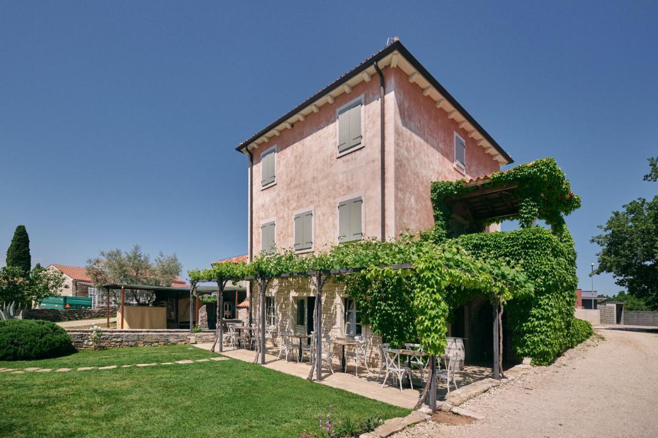 Winery Cuj Bed & Breakfast Vilanija ภายนอก รูปภาพ